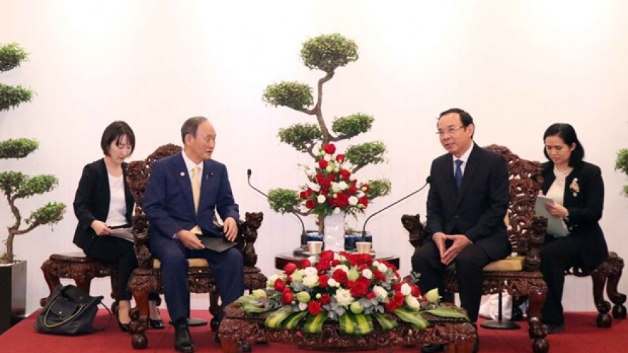 HCM City’s top leader receives former PM of Japan